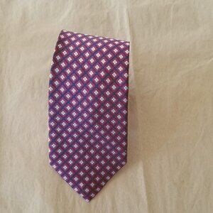 IZOD 100% Silk Tie – Burgundy & Blue Micro‑Diamond Pattern – Classic Menswear